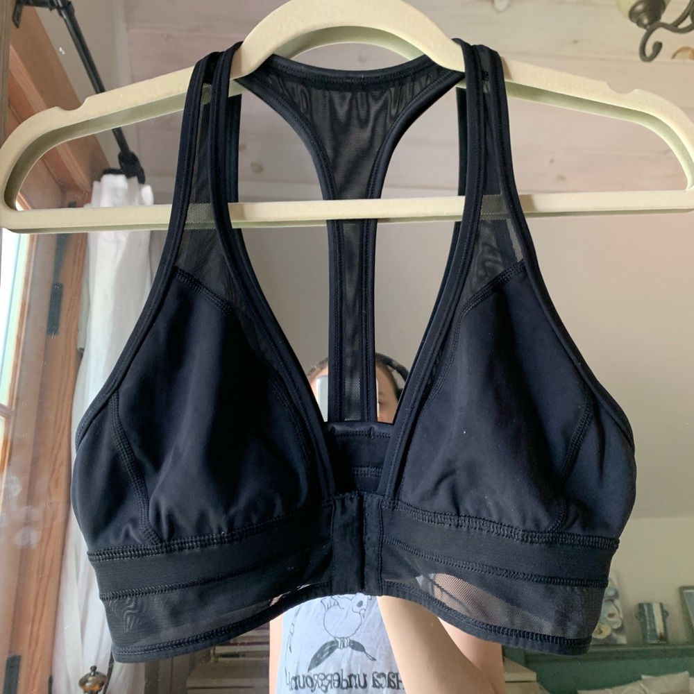 Lululemon front closure sports bra